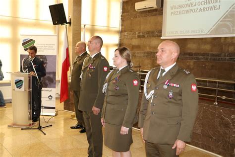 Porywcze Uwolnienie: Wyzwanie Amerykańskiego Poddania Wojskowej Ochrony dla Koreańczyków w 1950 roku